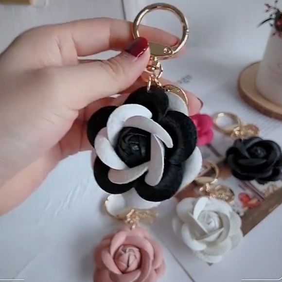 CAMELLIA BAG CHARM KEYCHAIN LEATHER FLOWER HANDMADE MULTIPLE COLORS AVAILABLE - Picture 9 of 16
